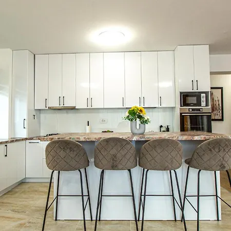 Apartment Mohost Blue - Premium Mountain Escape In Brasov